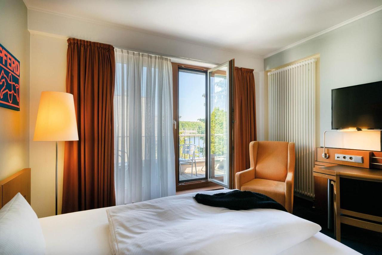 Seminaris Hotel Potsdam Griebnitzsee Bagian luar foto
