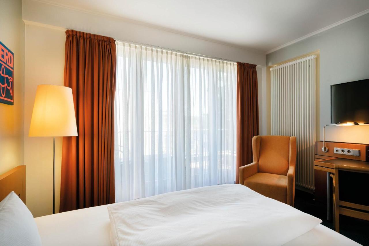 Seminaris Hotel Potsdam Griebnitzsee Bagian luar foto