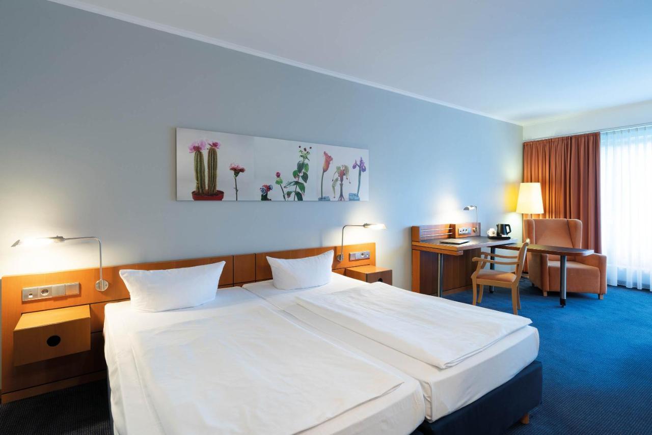 Seminaris Hotel Potsdam Griebnitzsee Bagian luar foto