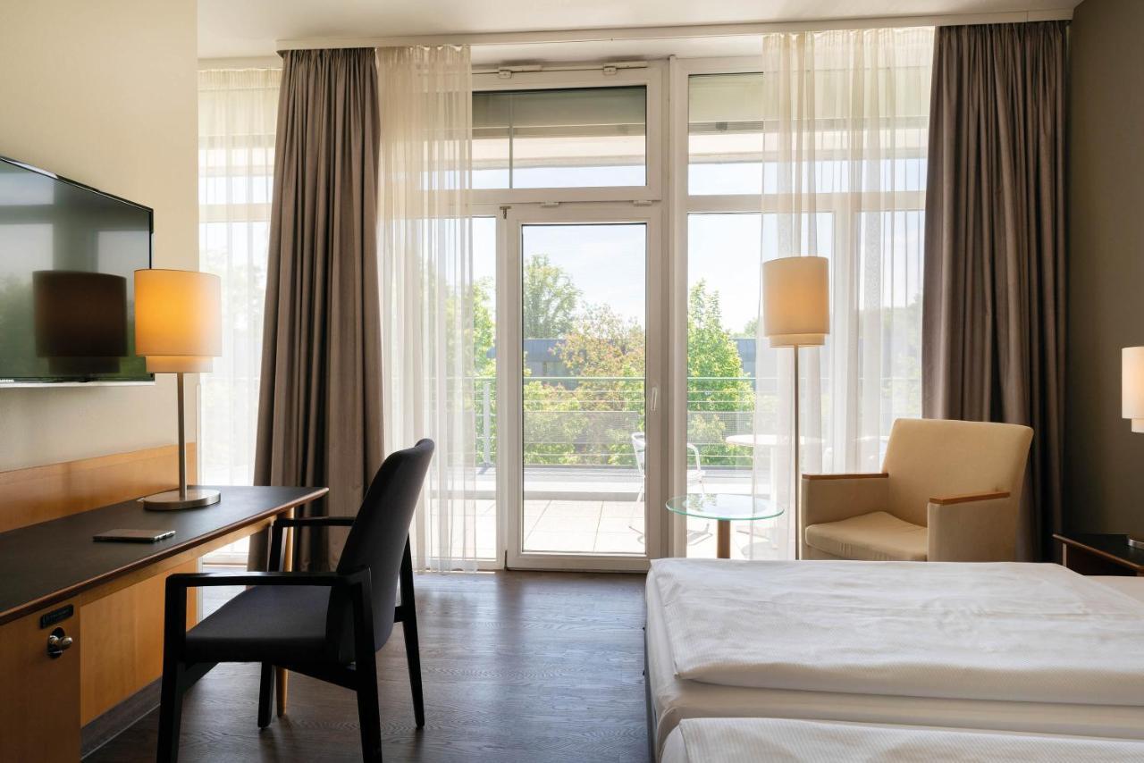 Seminaris Hotel Potsdam Griebnitzsee Bagian luar foto