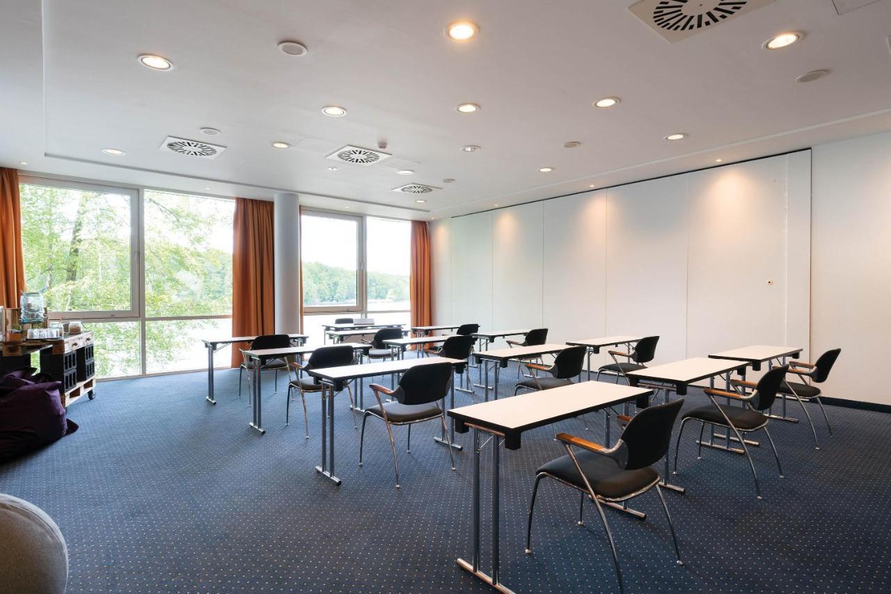 Seminaris Hotel Potsdam Griebnitzsee Bagian luar foto