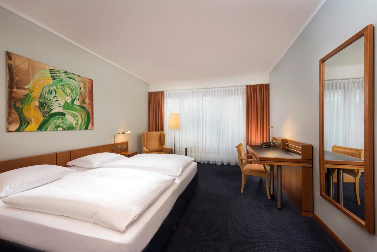 Seminaris Hotel Potsdam Griebnitzsee Bagian luar foto